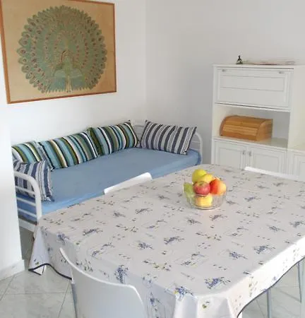 Apartment Isabel House *